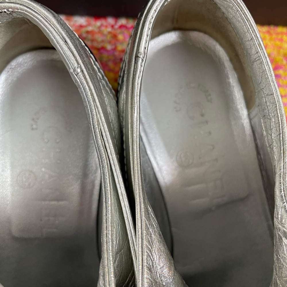CHANEL Silver Leather Sneakers Sz 6.5 EXCELLENT CONDITION!! - Picture 7 of 8
